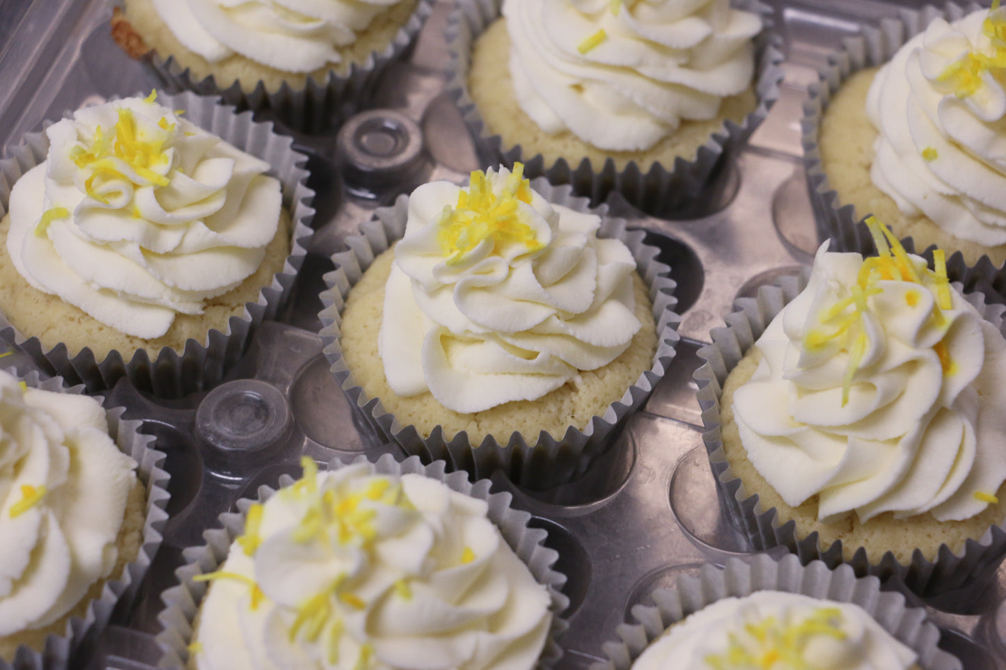 Keto Lemon Cupcakes