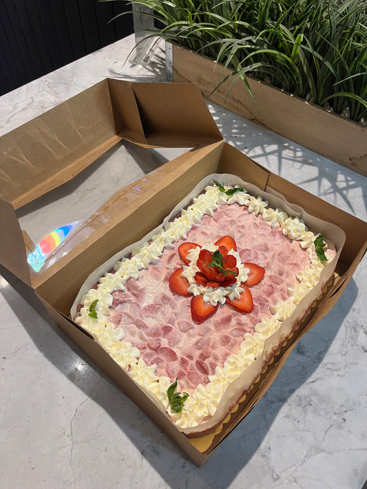 Keto Strawberry Cake